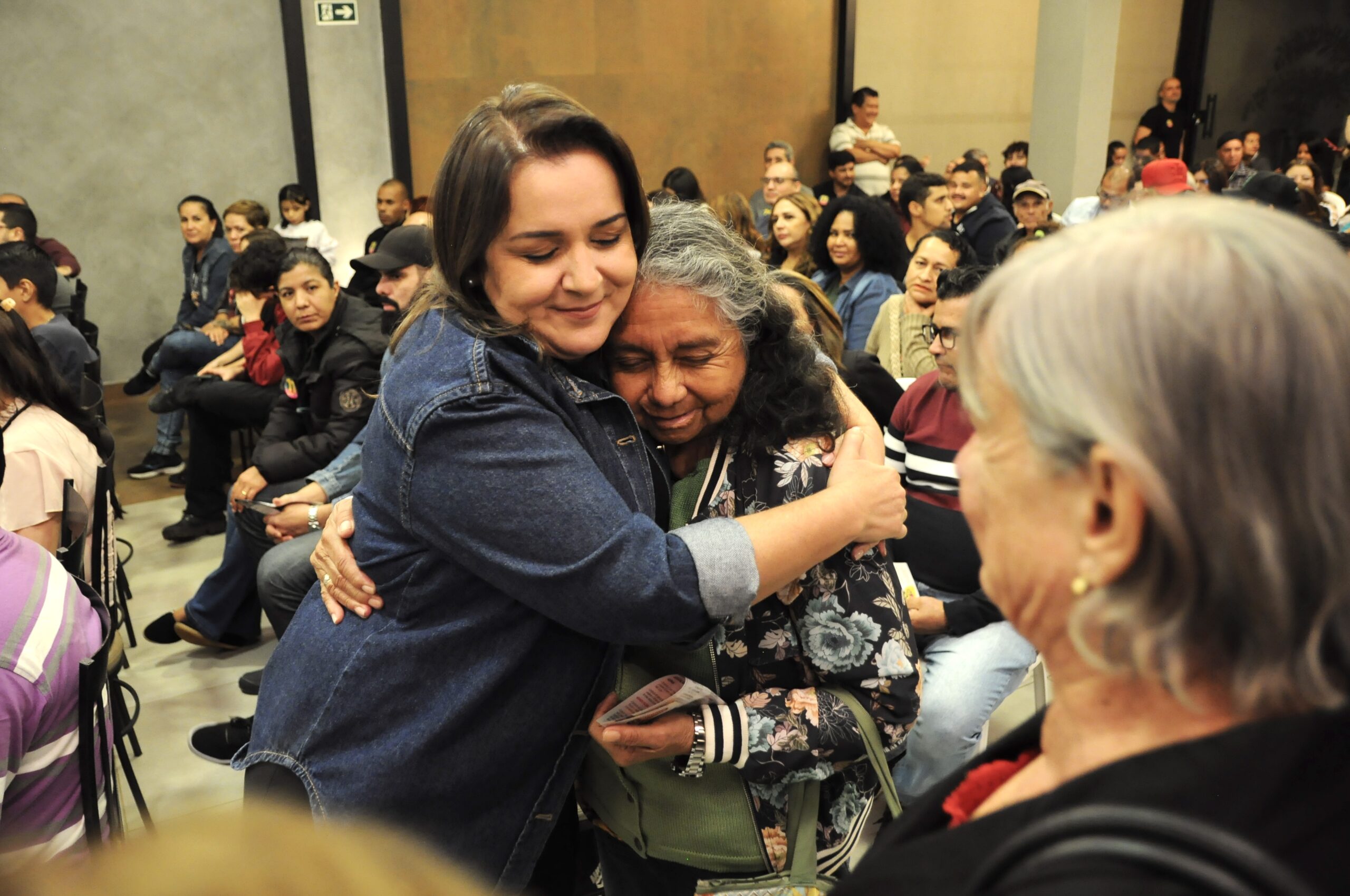 Adriane (PP) propõe cuidado e respeito aos idosos com programa de moradia e implantação de centro de saúde